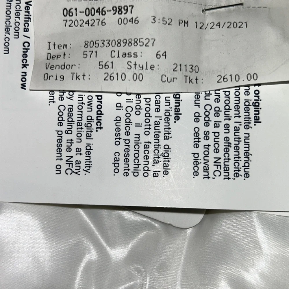 ❌ SOLD 😍MONCLER HAINE ZIG ZAG DOWN JACKET
WHITE & BLACK - Picture 2 of 15